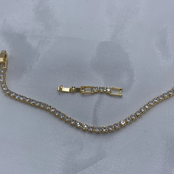 Glistening Simple Gold Plated Crystal Tennis Bracelet - Picture 4 of 10